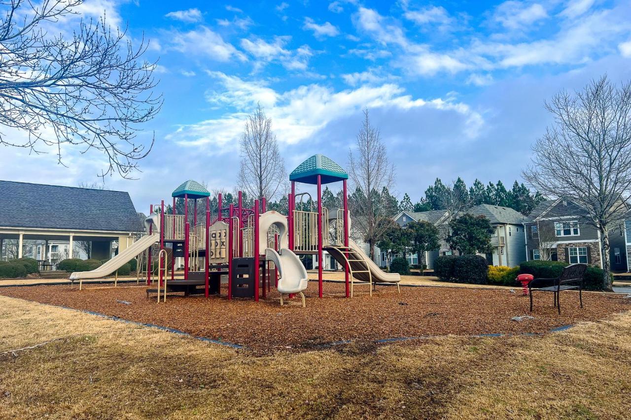 Amazing Large 3 Bed House With King Bed Less Than 10 Miles To Dtwn Atlanta Buitenkant foto