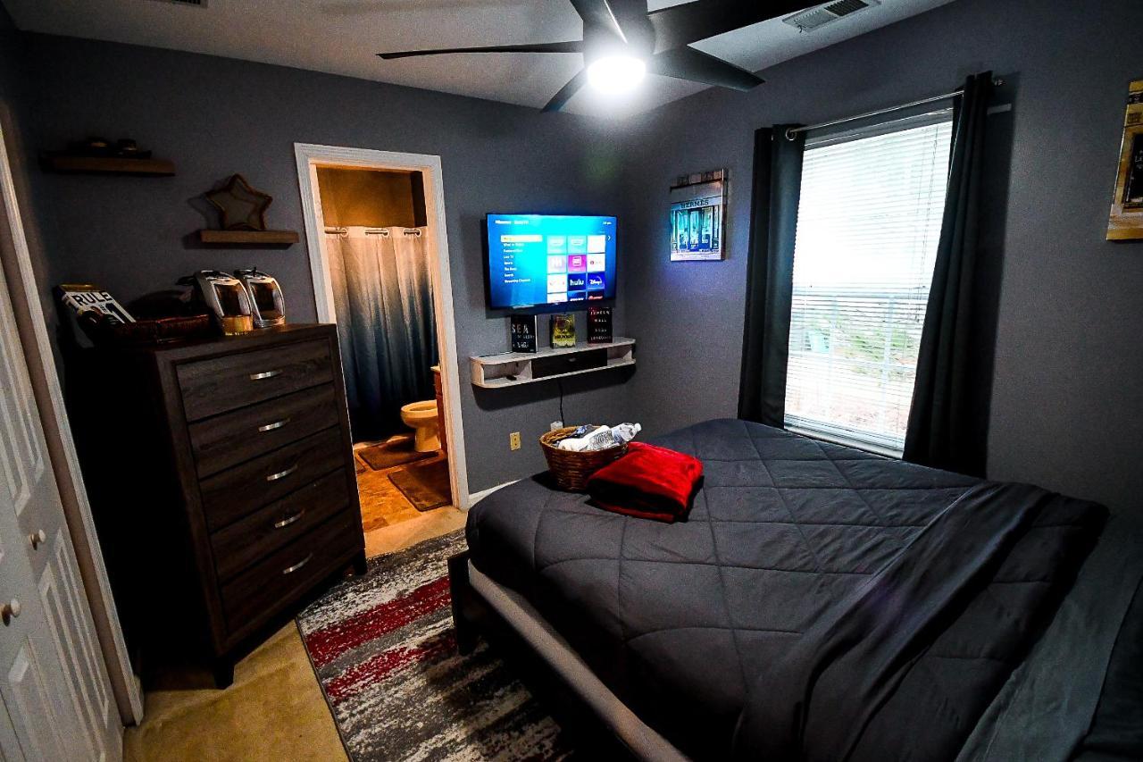 Amazing Large 3 Bed House With King Bed Less Than 10 Miles To Dtwn Atlanta Buitenkant foto